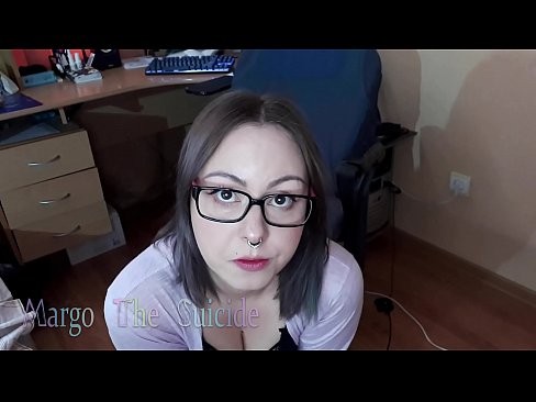 ❤️ Gabar Kacsan Oo Muraayad Leh Oo Kaamirada Si Qoto Dheer Ugu Nuugaysa Dildo ☑ Porno Guri