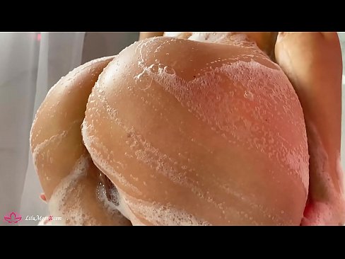 ❤️ Brunette siigaysa malax leh gariir ilaa kacsi daran qubeyska dhexdiisa ☑ Porno Guri